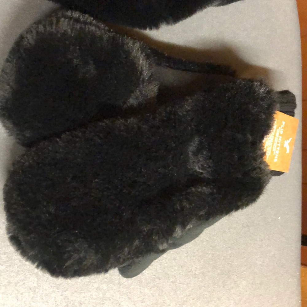 Faux fur scarf and mittens